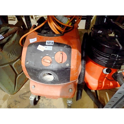 1818 - Hilti VC 20-UM 110v vacuum cleaner, missing hose. Not available for in-house P&P