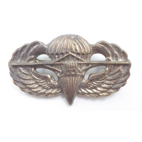 2252 - WWII British Made US Silver Glider Troops Wings. UK P&P Group 1 (£16+VAT for the first lot and £2+VA... 