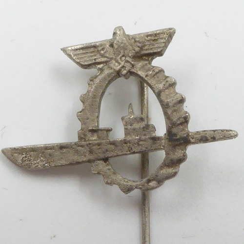 2276 - WWII German Kriegsmarine U-Boat Pen Workers Lapel Pin. UK P&P Group 1 (£16+VAT for the first lot and... 