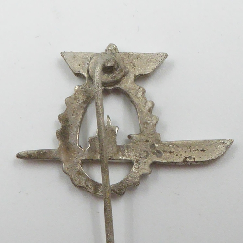 2276 - WWII German Kriegsmarine U-Boat Pen Workers Lapel Pin. UK P&P Group 1 (£16+VAT for the first lot and... 