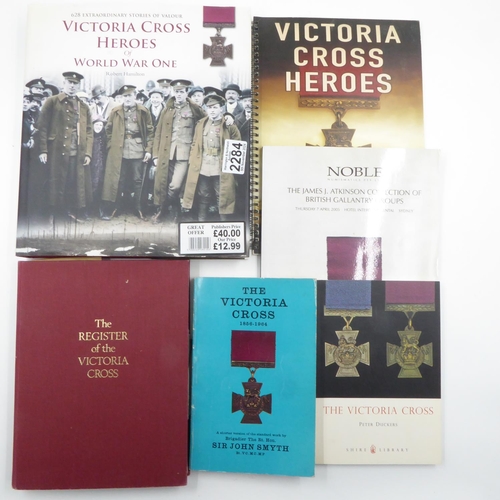 2284 - Victoria Cross related reference books (5). UK P&P Group 1 (£16+VAT for the first lot and £2+VAT for... 