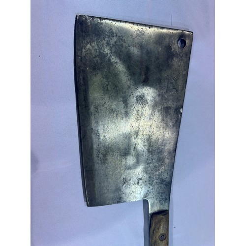 2095 - Large vintage butcher's meat cleaver, L: 67 cm UK P&P Group 3 (£30+VAT for the first lot and £8+VAT ... 