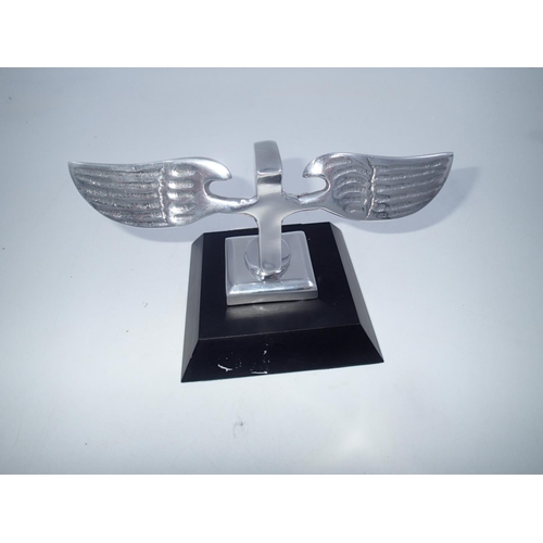 259 - Chrome Bentley B on base. H: 13cm. UK P&P Group 1 (£16+VAT for the first lot and £2+VAT for subseque... 