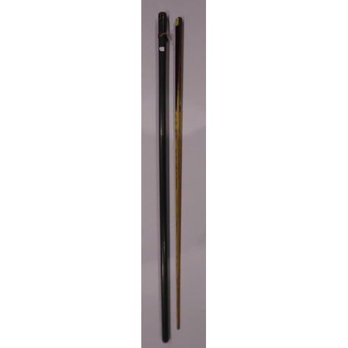 2061 - The Staney Smith Gold Cup snooker record cue in metal case, L: 147 cm. Not available for in-house P&... 