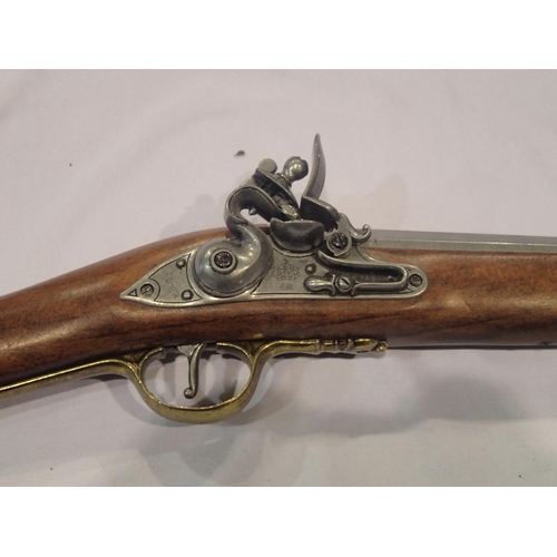 2070 - ***WITHDRAWN***Replica English Civil War musket with bayonet, moving parts. Not available for in-hou... 