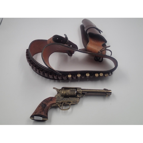 2072 - ***WITHDRAWN***Replica single action Colt handgun brass with gun belt and six shells. UK P&P Group 2... 