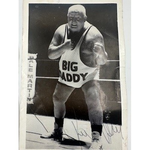 2044B - Two signed wrestling photographs, Giant Haystacks and Big Daddy. UK P&P Group 1 (£16+VAT for the fir... 