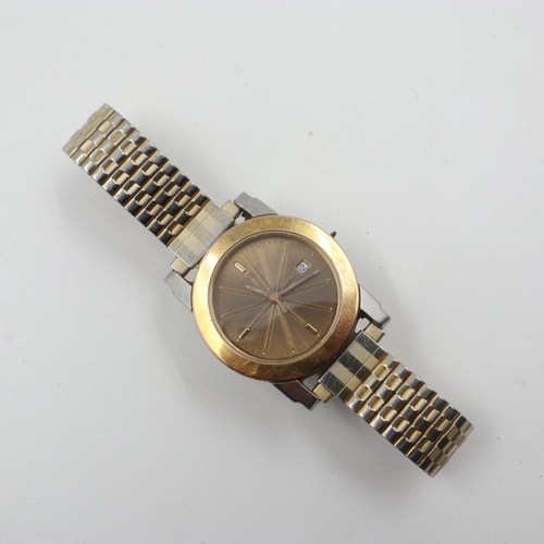 88 - TISSOT: ladies quartz wristwatch, gold tone on an expanding bracelet. UK P&P Group 1 (£16+VAT for th... 