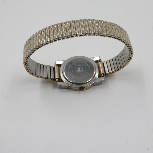 88 - TISSOT: ladies quartz wristwatch, gold tone on an expanding bracelet. UK P&P Group 1 (£16+VAT for th... 