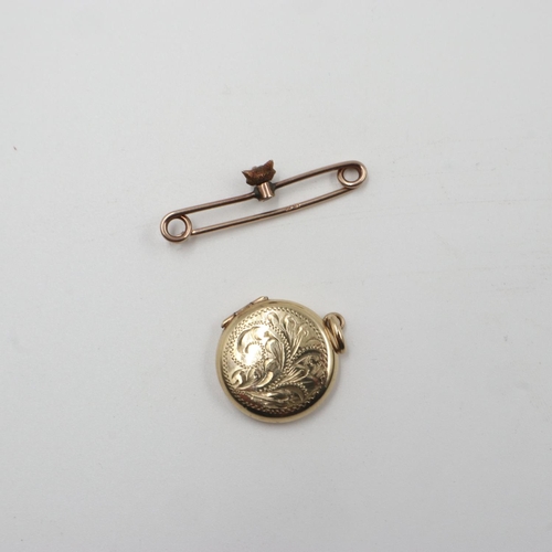 70A - 9ct gold locket and bar brooch, 3.8g. UK P&P Group 1 (£16+VAT for the first lot and £2+VAT for subse... 