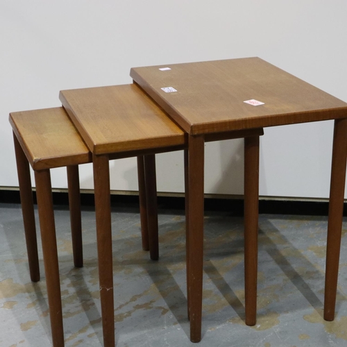 2118 - Nest of three teak tables. Not available for in-house P&P