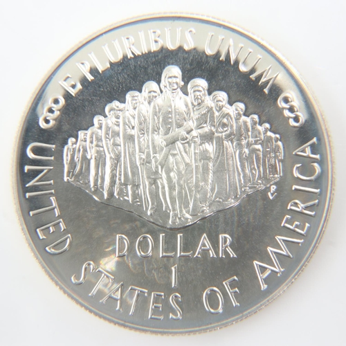 2047 - 1987 USA one dollar Constitution silver commemorative round. UK P&P Group 0 (£6+VAT for the first lo... 