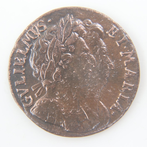 2082 - 1694 farthing of William and Mary - VF.  UK P&P Group 0 (£6+VAT for the first lot and £1+VAT for sub... 