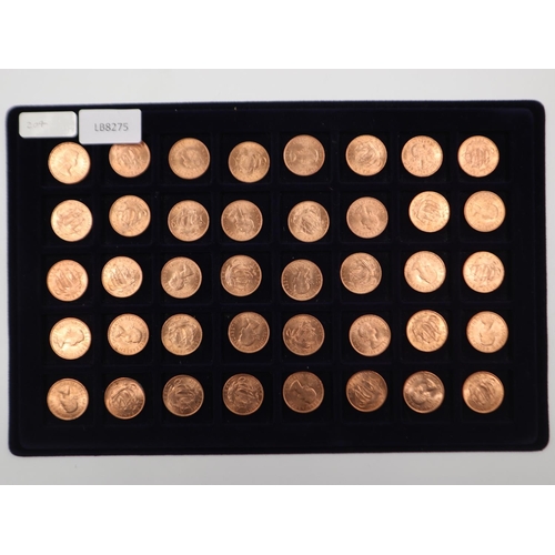 2273 - Tray of forty pre decimal half pennies.  UK P&P Group 1 (£16+VAT for the first lot and £2+VAT for su... 