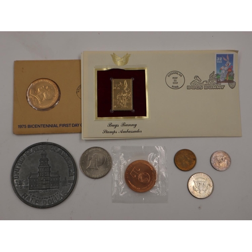 2277 - USA mixed denominations and commemoratives, including an oversized 1976 half dollar. UK P&P Group 1 ... 