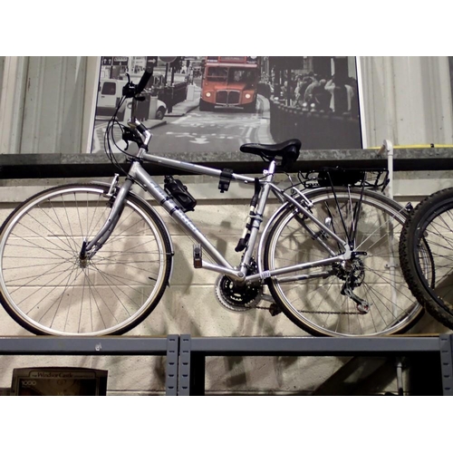 1002 - Claud Butler road bike, 21 inch frame 23 inch wheels. Not available for in-house P&P