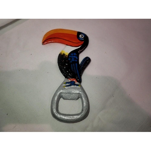 1070 - Cast iron Guinness toucan bottle opener, H: 14 cm. UK P&P Group 1 (£16+VAT for the first lot and £2+... 