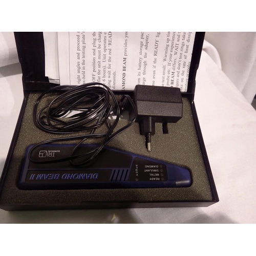 1071 - Diamond Beam II portable cased diamond tester with charger, working at lotting. UK P&P Group 1 (£16+... 