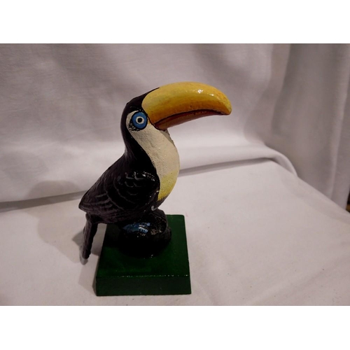 1078 - Cast iron Guinness toucan with base plate, H: 16 cm. UK P&P Group 1 (£16+VAT for the first lot and £... 