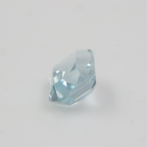 10 - Natural loose aquamarine, emerald cut, 1.3 carats. UK P&P Group 0 (£6+VAT for the first lot and £1+V... 