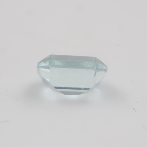 10 - Natural loose aquamarine, emerald cut, 1.3 carats. UK P&P Group 0 (£6+VAT for the first lot and £1+V... 