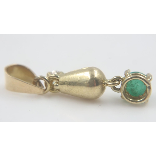 15 - 18ct gold (tested) emerald cabochon and diamond pendant, 2.1g. UK P&P Group 0 (£6+VAT for the first ... 