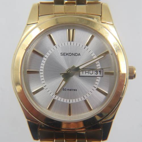 36 - SEKONDA: Gentleman's gold tone quartz wrist watch with day/date aperture at 3 o'clock