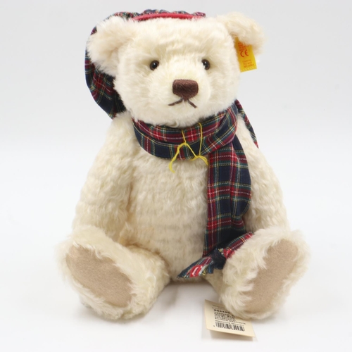 64 - Steiff Winter bear with growler, 654459, H: 35cm. UK P&P Group 1 (£16+VAT for the first lot and £2+V... 