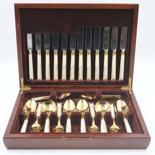 71 - Contemporary Japanese cutlery service of 44 pieces, within a mahogany canteen. UK P&P Group 3 (£30+V... 