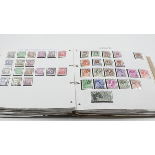 133 - Belgium stamp album 1851 and later, including German occupation. UK P&P Group 1 (£16+VAT for the fir... 