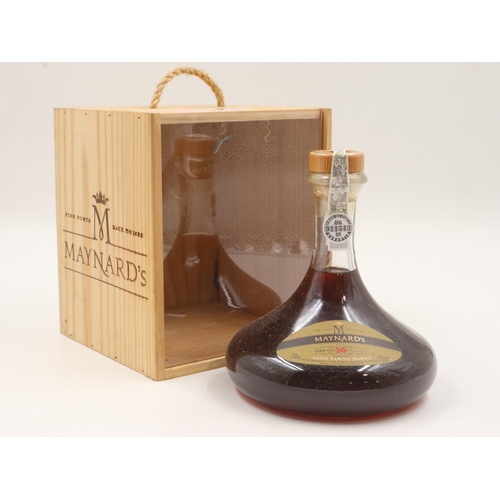 184 - Boxed Maynards 30 years old tawny port. UK P&P Group 2 (£20+VAT for the first lot and £4+VAT for sub... 