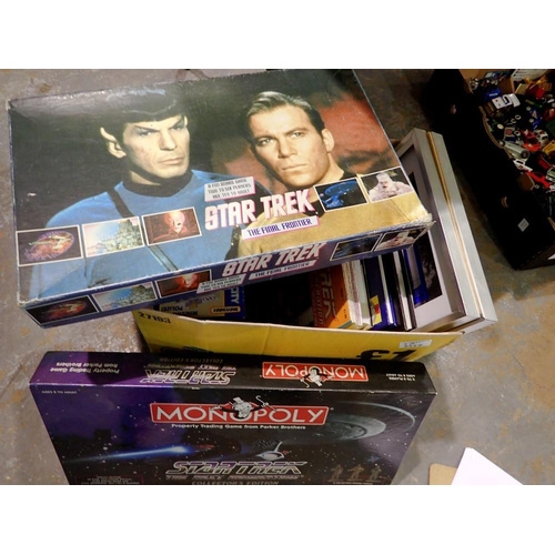 1030F - Mixed Star Trek games and pictures. Not available for in-house P&P