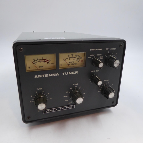 433 - Yaesu FC-902 Ham radio antenna tuner, with leads and instructions. Not available for in-house P&P