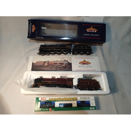 2227 - Three OO and N gauge locomotives, two are boxed. Lot to include: Bachmann #31-283 P/Boiler Scot 6119... 