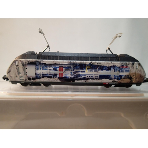 2426 - N gauge Trix 12787, twin pantograph Bo-Bo electric locomotive, SBB/CFF/FFS livery, excellent conditi... 