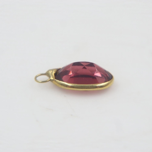 38 - Natural oval cut garnet in 9ct gold bezel setting. UK P&P Group 0 (£6+VAT for the first lot and £1+V... 