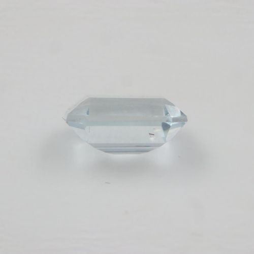 46 - Natural loose aquamarine, emerald cut, 1.25 carats. UK P&P Group 0 (£6+VAT for the first lot and £1+... 