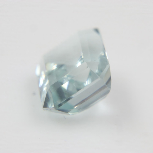 54 - Natural loose aquamarine, emerald cut, 3.93 carats. UK P&P Group 0 (£6+VAT for the first lot and £1+... 