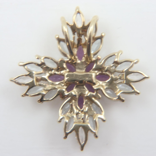 62 - 9ct gold, amethyst and topaz pendant, 3.0g. UK P&P Group 0 (£6+VAT for the first lot and £1+VAT for ... 