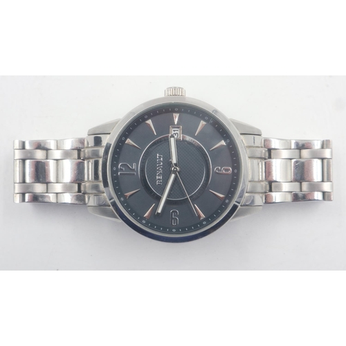 102 - RENAULT: gentlemans quartz stainless steel wristwatch with date aperture, original box. UK P&P Group... 