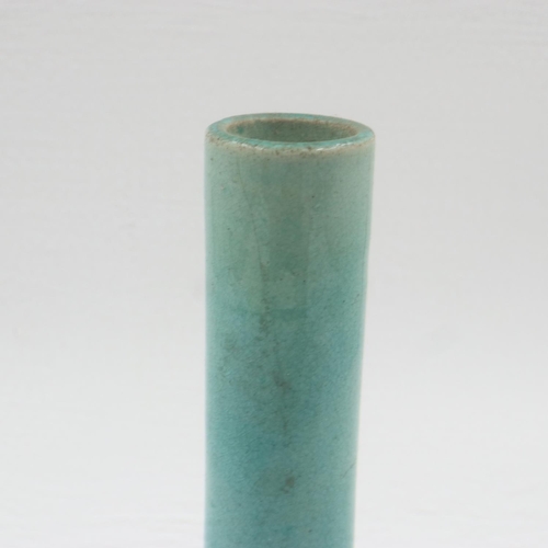 283 - Chinese bud vase in celadon glaze, H: 21 cm. UK P&P Group 1 (£16+VAT for the first lot and £2+VAT fo... 