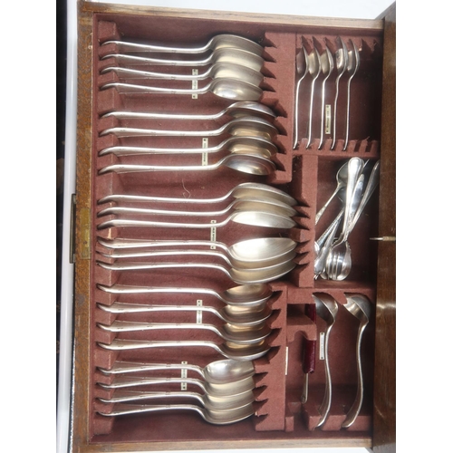 313 - 1930s oak canteen of silver plated cutlery eight place settings, near complete, Bakelite handles hav... 