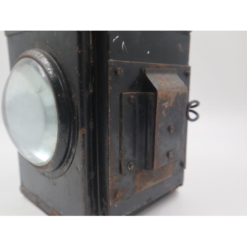 369 - British Railway guards van lantern, with bullseye lens. Not available for in-house P&P