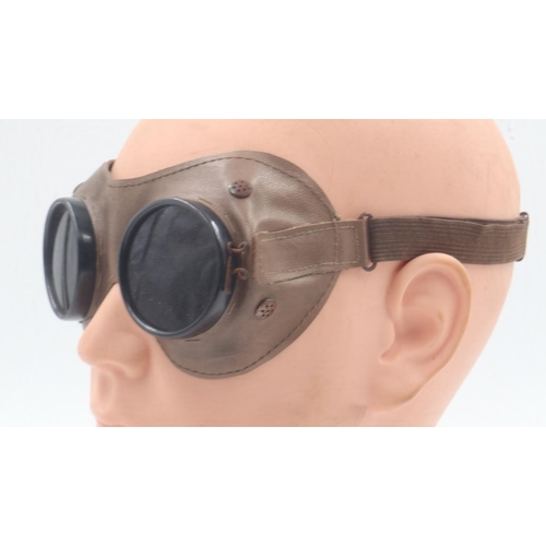 2057 - Afrika Korps tinted dust googles for motorised and mountain troops, likely by Carl Zeiss (unmarked),... 