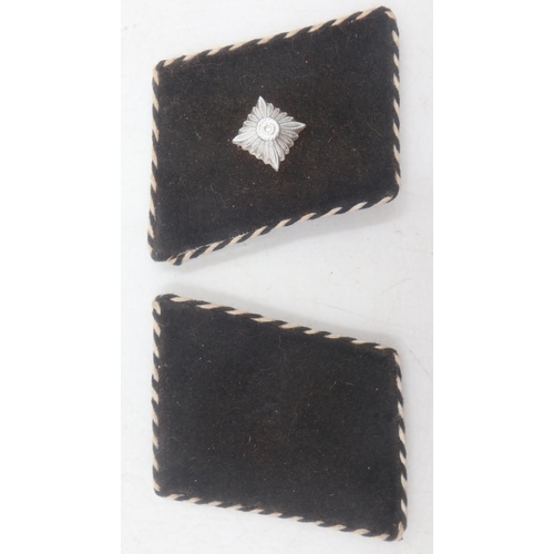 2075 - Third Reich pair of SS Allgemeine Scarführers (Corporal) Collar Tabs. UK P&P Group 1 (£16+VAT for th... 