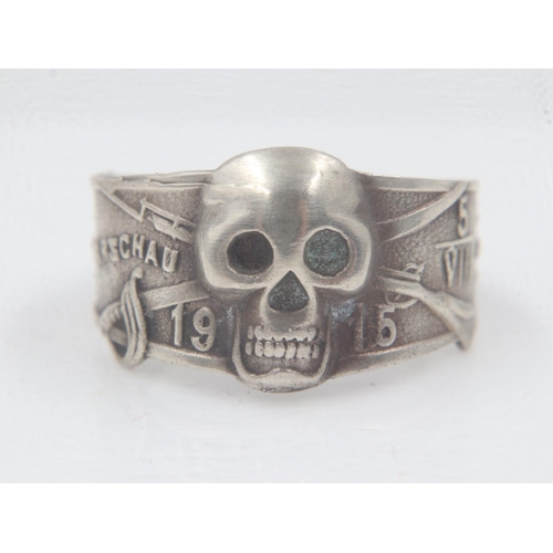 2078 - WWI Imperial German patriotic silver Skull ring, marked Warsaw 5 August 1915, UK Size T, US Size 10.... 