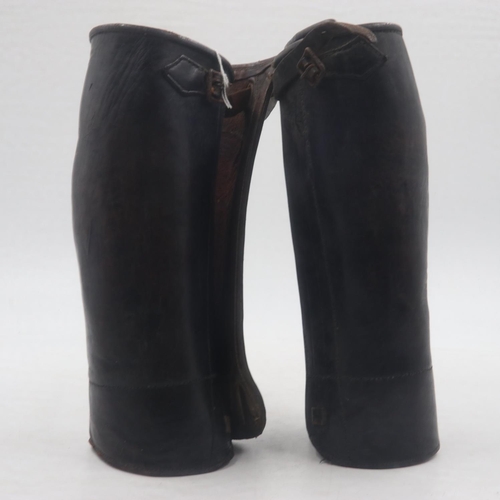 2083 - WWI British & Commonwealth Officers pair of black leather gaiters. UK P&P Group 2 (£20+VAT for the f... 