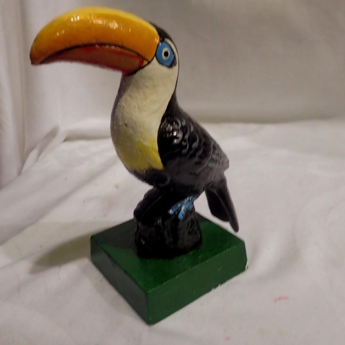 1124 - Cast iron Guinness Toucan door stop. UK P&P Group 2 (£20+VAT for the first lot and £4+VAT for subseq... 