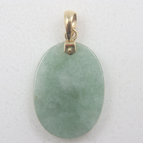 16 - 14ct gold mounted Jade pendant, H: 20 mm. UK P&P Group 0 (£6+VAT for the first lot and £1+VAT for su... 