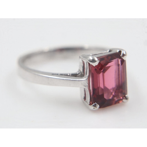 21 - 18ct white gold and emerald-cut tourmaline ring, size I/J , 2.7g. UK P&P Group 0 (£6+VAT for the fir... 